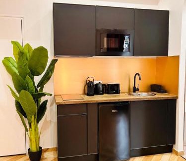 Les Baumettes Apartment | Intimate Escape - Seaside - Spa Bath - WIFI - AC