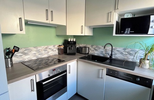 Aigues-Mortes Medieval City Apartment | Intramural charm, P2 of 50m² + free parking