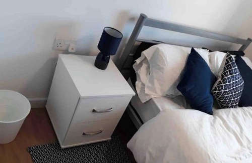 Southampton City Centre Apartment | Inviting 1-Bed Studio in Southampton