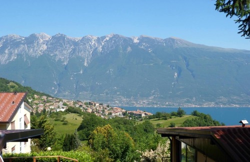 Aer House | Inviting 2-Bed House in Tignale