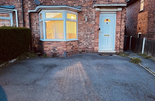 Erdington House | Inviting 3 -bed House in Birmingham