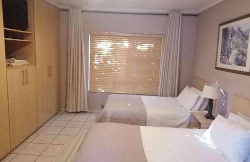 Kempton Park House | Inviting 3-Bed House in Kempton Park