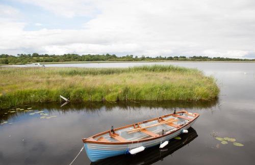 Scramoge House | Inviting 4-Bed House in Strokestown