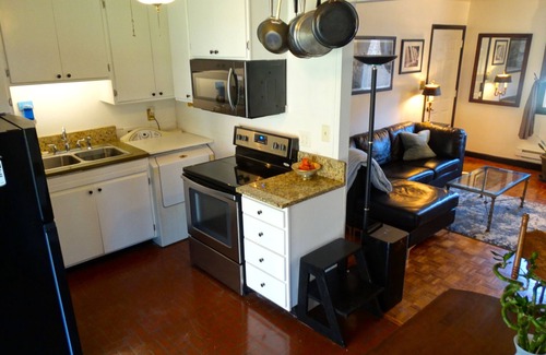 Charlotte Condo | Inviting Charlotte Condo, W/D, Garden Patio & Courtyard View