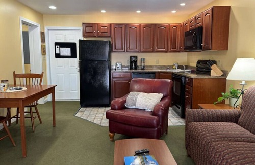 Francestown House | Inviting Condo w Fire Place & Hot Tub