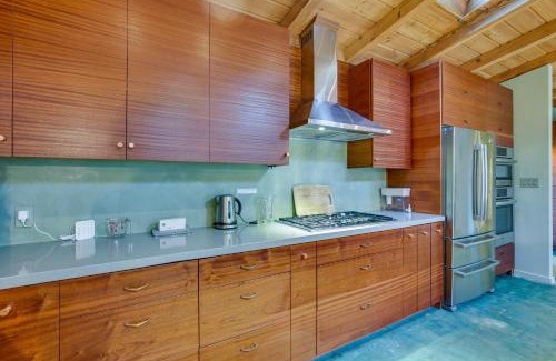 Vista House | Inviting Vista Home with Pool 10 Mi to Oceanside!