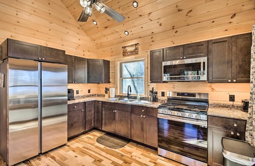 Weld Cabin | Inviting Webb Lake Cabin w/Mountain Views