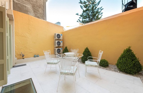 Plaka Apartment | Ipelhome Plaka Boutique Apartments