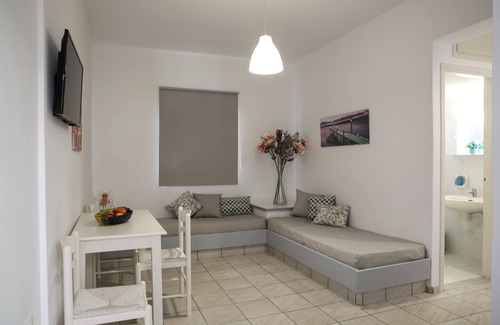 Anissaras Hotel | Irene Beach Apartments