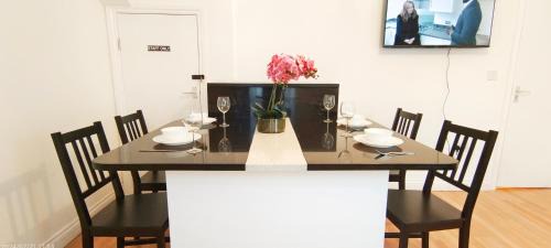 Wembley Central Apartment | Iris Apartment in Wembley