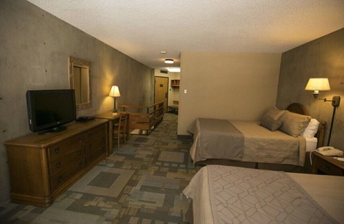Salt Lake Mountain Resorts Condo | IRON BLOSAM Week 13 March 29-April 5 sleeps 8 SPRING SKIING