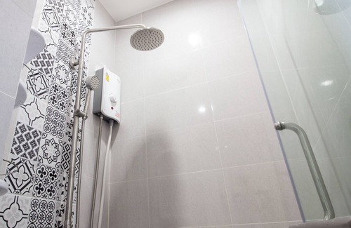 Ratchaburi Hotel | Is Am Are Stay Boutique