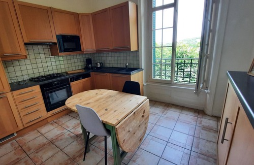 Chambretaud House | Isabelle's "train station" 3 minutes from the Puy du Fou PropertyName 106246771 1036 = House in the heart of town where everything can be done on foot