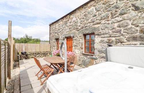 Llanfair House | Isallt