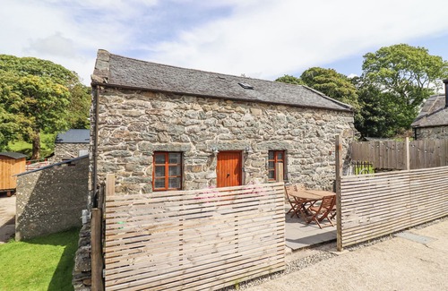 Llanfair Cottage | ISALLT, pet friendly, character holiday cottage in Llanfair