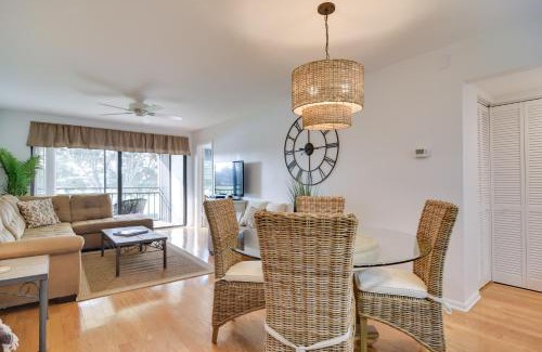 Casa del Mar Apartment | Isla Del Sol Condo about 2 Miles to St Pete Beach!