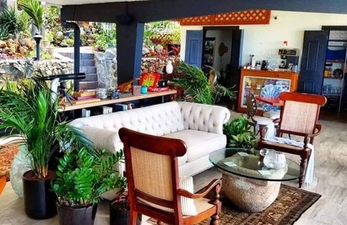 Estate Contant House | Island View Guest House # 3