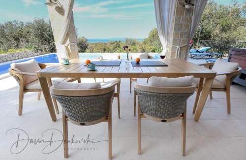 Jakisnica Villa | Island Villa Adriana with heated pool and sauna