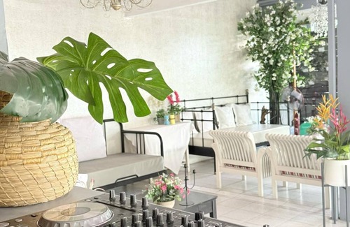 Bangkok Yai Hotel | Issara House Bangkok