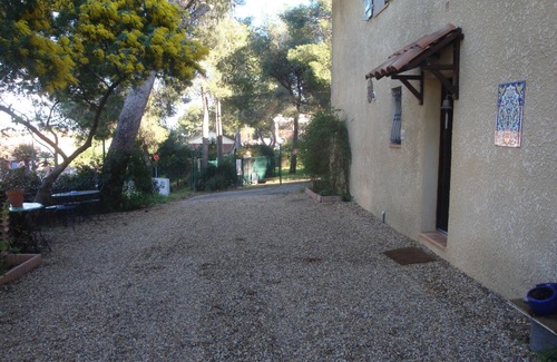 La Seyne-sur-Mer Apartment | ISTANBUL Apt T2 ground garden villa provencal 200M range SEYNE SUR MER Var