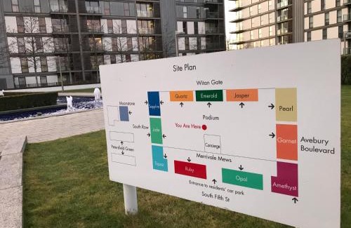 Central Milton Keynes Apartment | iSTAY APARTMENTS at VIZION - Fully Equipped Modern Serviced Apartments with Balconies, Superfast Broadband, Free Allocated Parking Space, 24h Security, Rooftop Gardens, Located in Central MK