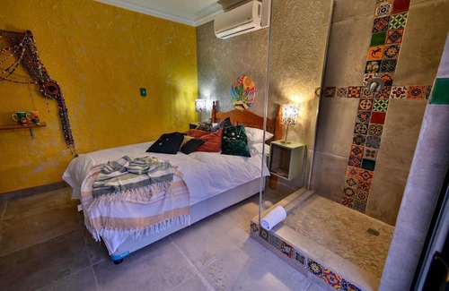 Bloemfontein House | IsZis Guest house