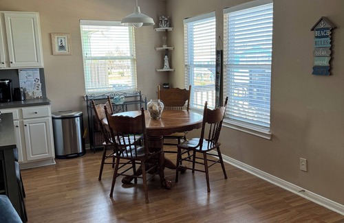 Galveston House | IT IS TIME TO ENJOY THE SUN AND SAND AND SPEND TIME WITH THOSE WE LOVE!