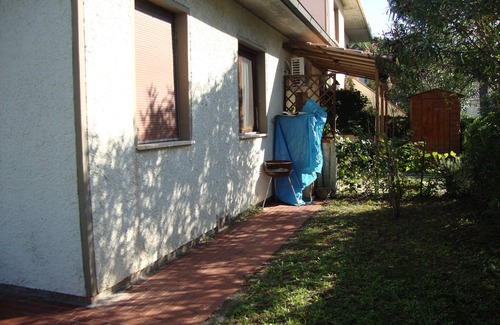 Marina di Castagneto Carducci House | Apartment with private garden
