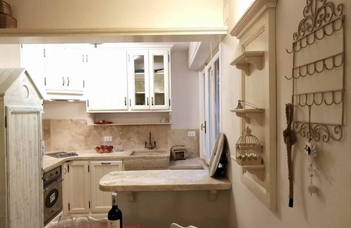 Marina di Castagneto Carducci Apartment | Comfortable apartment with private terrace by the sea, in Marina di Castagneto