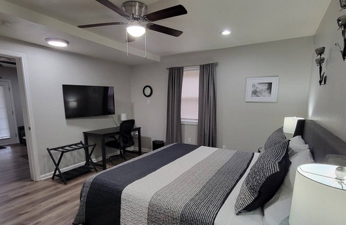 Little Rock Apartment | It's like a pet friendly hotel suite on steroids!