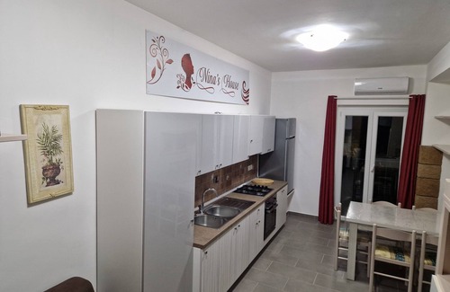 Santa Caterina Dello Ionio Marina Apartment | Nina's house 2 300 meters from the sea