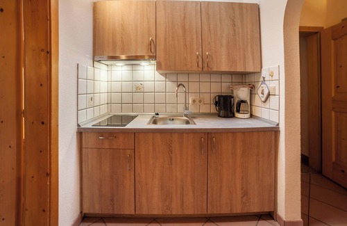 San Martino in Passiria Apartment | Apartment ‘Sonnenparadies 4’ with Mountain View, Wi-Fi & Garden