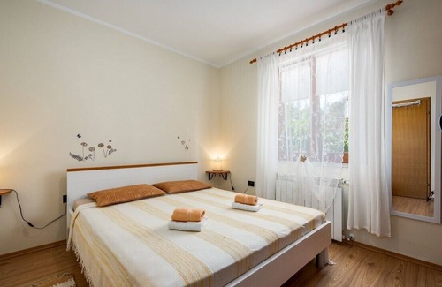 Murine Apartment | IVA house with apartment