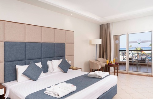 Ras Nasrani Hotel | Ivy Cyrene Island Aqua Park Resort