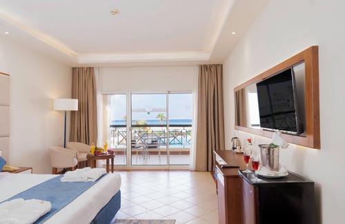 Ras Nasrani Hotel | Ivy Cyrene Island Aqua Park Resort
