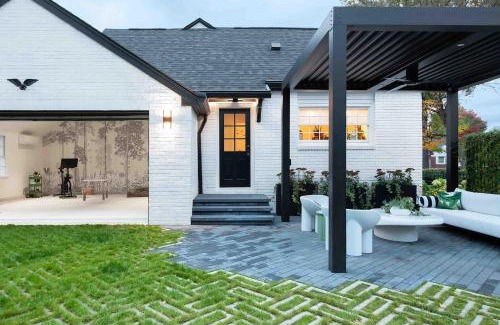 Indianapolis House | Ivy Grace - 4 Br, Stylish, Pet-friendly Retreat