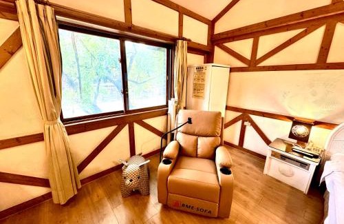 West District Hotel | Ivy Motel