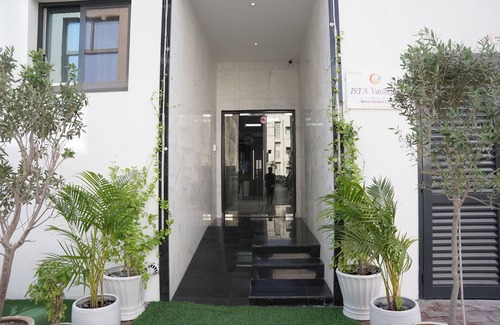 Al Mankhool Apartment | IZA 1 Rose 301