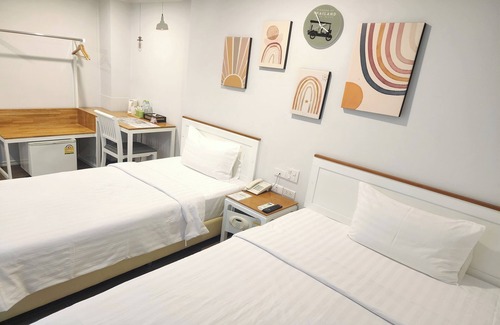 Chan Kasem Hotel | J Place Hotel