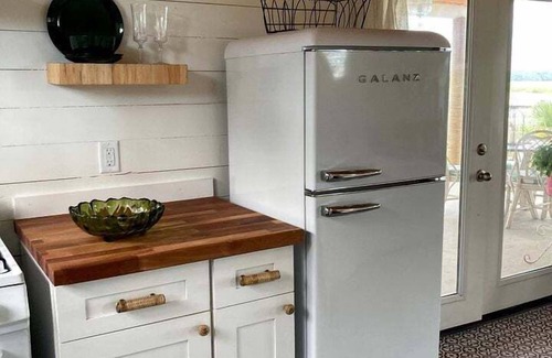 Midway House | Jackie's Jewel