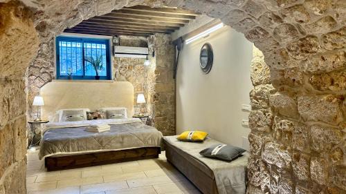 Acre Old City Apartment | Jacuzzi Suite Near Lighthouse