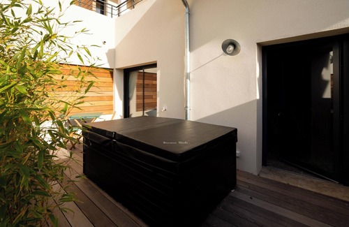 Cote Landaise Apartment | Jacuzzi Terrace Suite