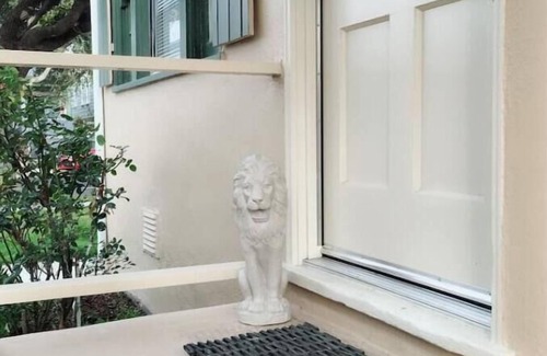 West Alameda House | JadeHome - Townhome style