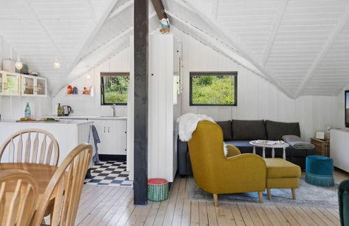 Hou House | "Jahn" - 1.8km from the sea by Interhome