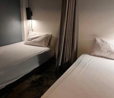 Thapae Hotel | Jai Loy Cafe & Rooftop