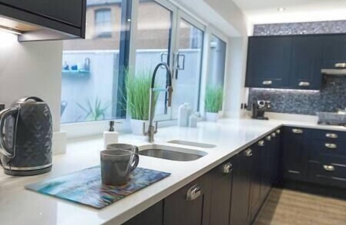 Cleethorpes House | Jalebo - Modern/Beautiful Short Walk to Beach Shops Bars Cafés