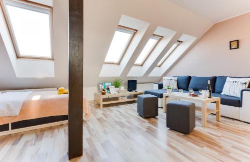 Hostivar Apartment | Jane's Charming Apartment