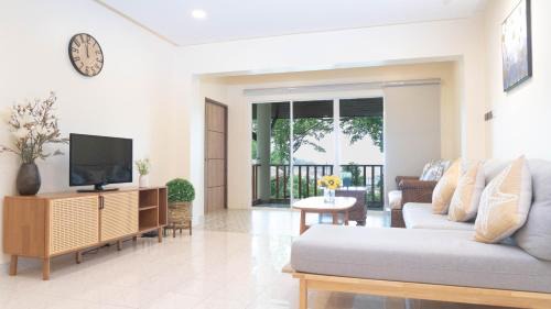 Nanai Road Villa | Jaokhun Hilltop Patong, Phuket