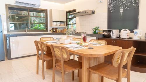 Nanai Road Villa | Jaokhun Hilltop Patong, Phuket