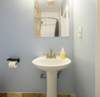 Jersey City Apartment | Japanese Inspired Twin Retreat 15 Min to Manhattan